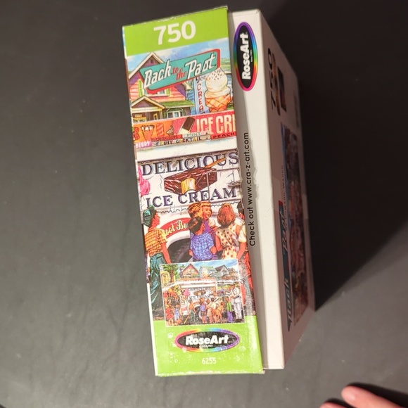 Back To The Past 750 piece puzzle - Picture 12 of 15